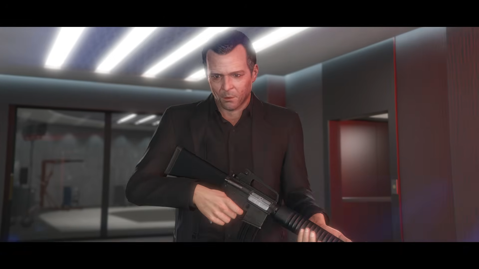 Michael De Santa carrying a gun.